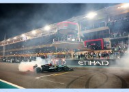 F1车队刷新世界纪录，海港教练激动落泪！(香港f1车队)-九游娱乐