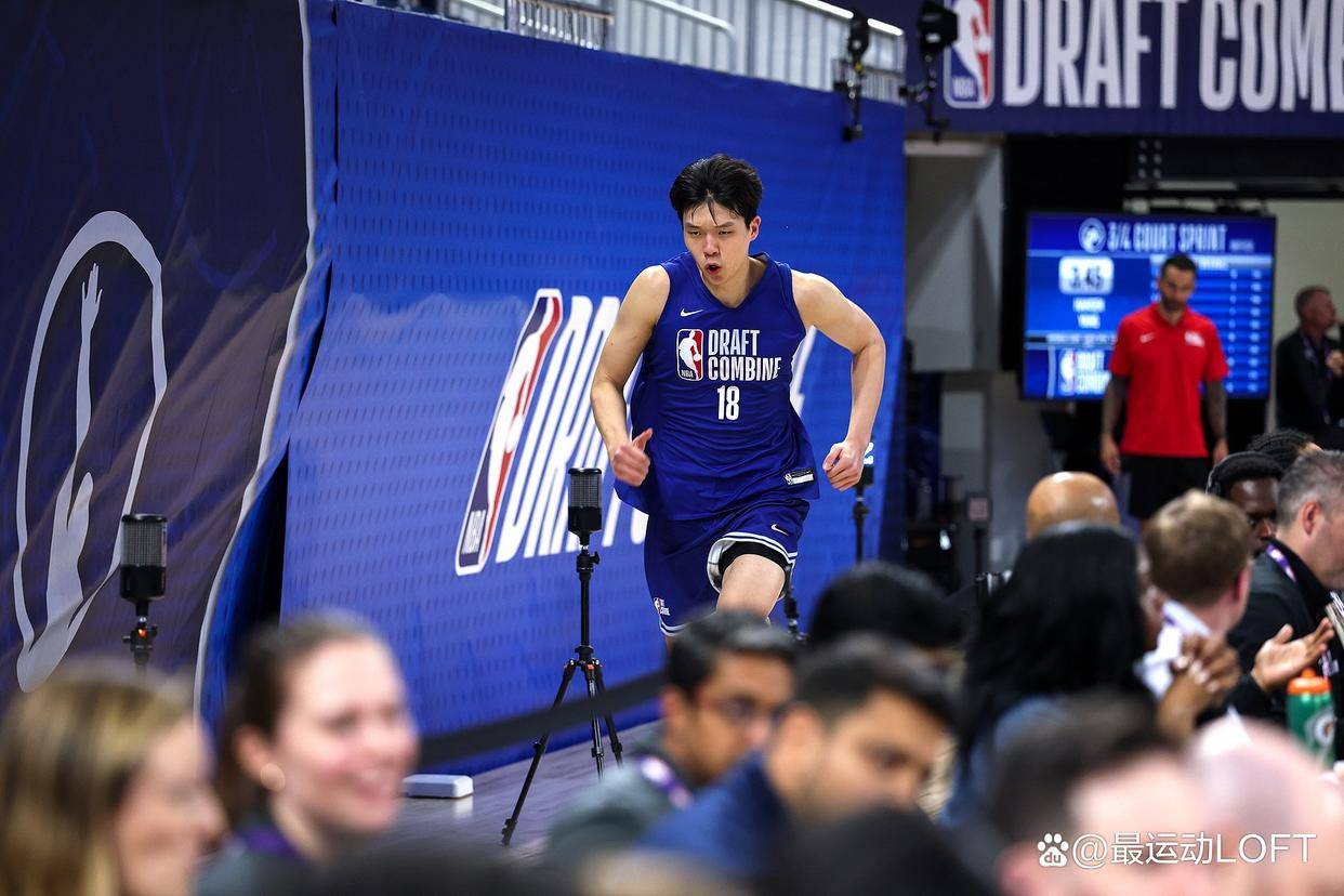 包含今夜明尼苏达森林狼调整名单以备CBA季后赛；伤情更新环节打磨；气氛紧张；数据趋势出现新变化的词条