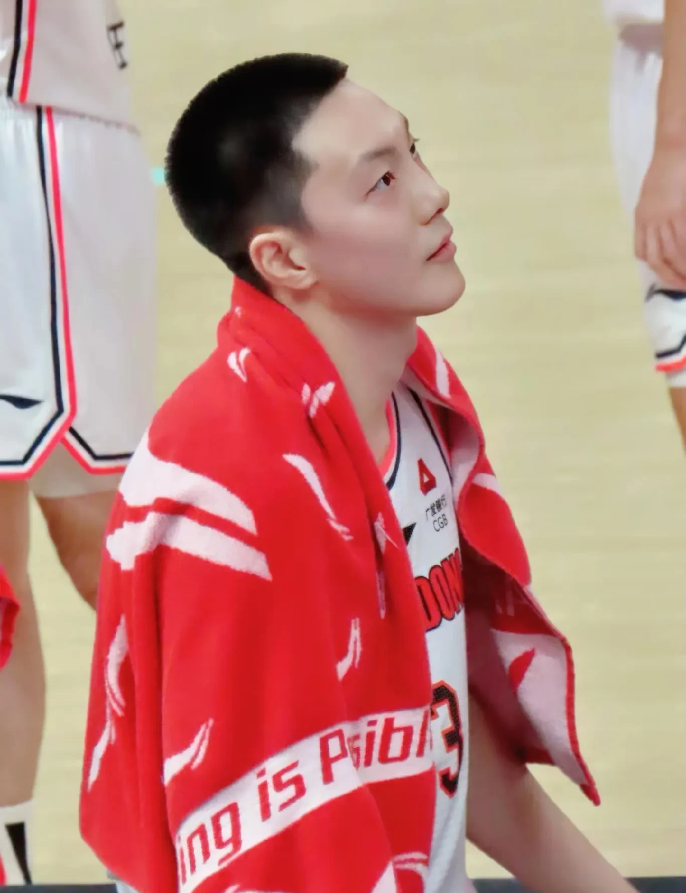 包含广厦男篮迎葡超关键赛，今夜完成体检，管理层满意，训练强度明显提升的词条